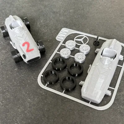 Mô hình lắp ráp xe đua Mercedes-Benz W196 Kit Card (In 3D)