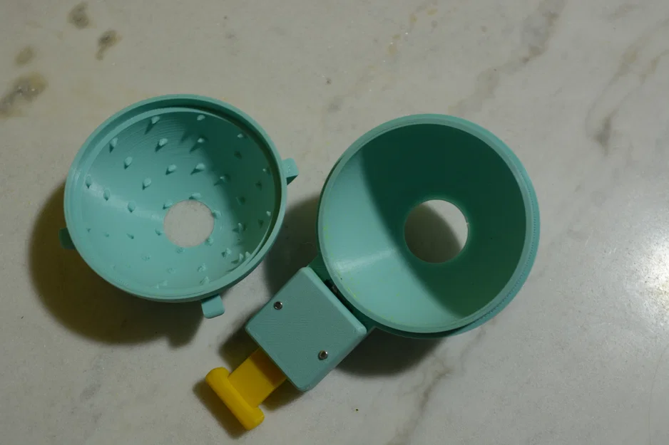 Dụng cụ cắt đôi bóng tennis (Tennisballschneider / Tennis ball cutter) - Image 2