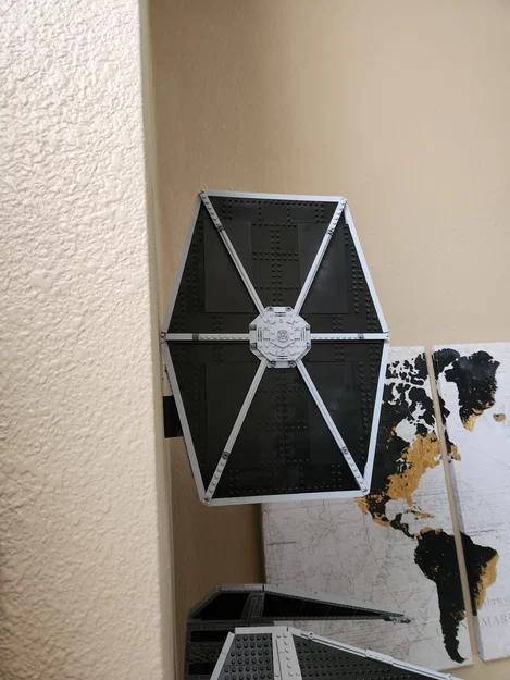 Ngàm treo tường Lego Tie Fighter UCS (75095) - Image 3