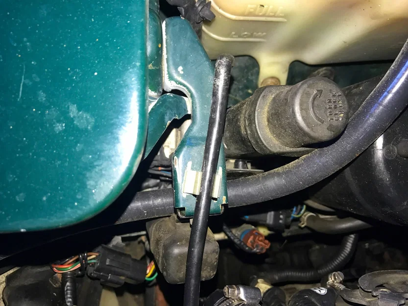 Kẹp giữ thanh chống nắp capo Mazda Miata MK1 (Hood Rod Clip) - Image 3