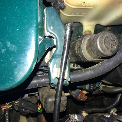 Kẹp giữ thanh chống nắp capo Mazda Miata MK1 (Hood Rod Clip)