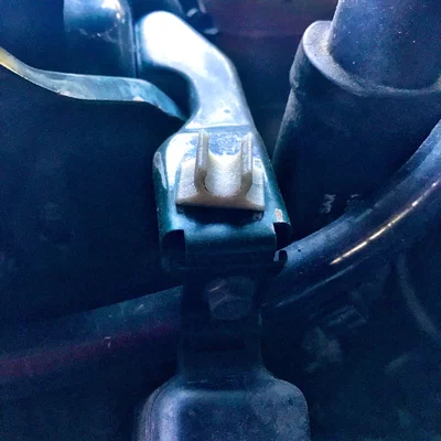 Kẹp giữ thanh chống nắp capo Mazda Miata MK1 (Hood Rod Clip)