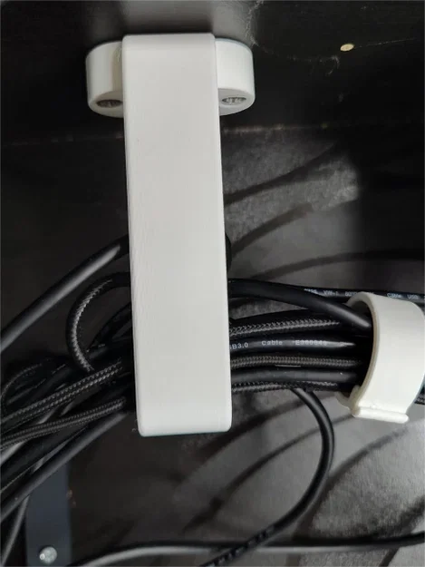 Kẹp giữ dây cáp đa năng (Multiple Cable Holder) gọn gàng cho bàn làm việc - Image 2