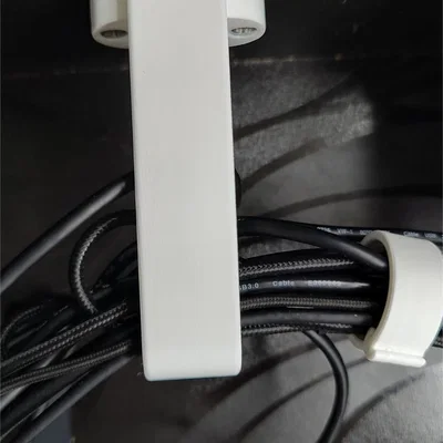 Kẹp giữ dây cáp đa năng (Multiple Cable Holder) gọn gàng cho bàn làm việc
