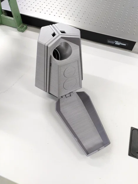 The Monolith Dice Tower – Tháp thả xúc xắc phong cách tàu vũ trụ - Image 9