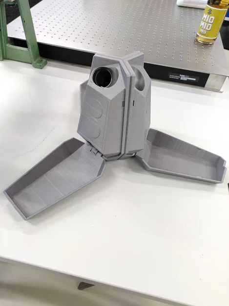The Monolith Dice Tower – Tháp thả xúc xắc phong cách tàu vũ trụ - Image 11