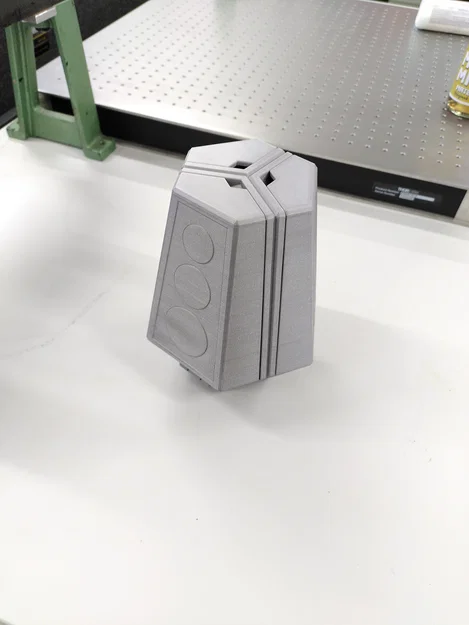The Monolith Dice Tower – Tháp thả xúc xắc phong cách tàu vũ trụ - Image 12