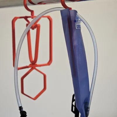 The Bladder Buddy: Giải pháp sấy khô hydration pack tối ưu (parametric)