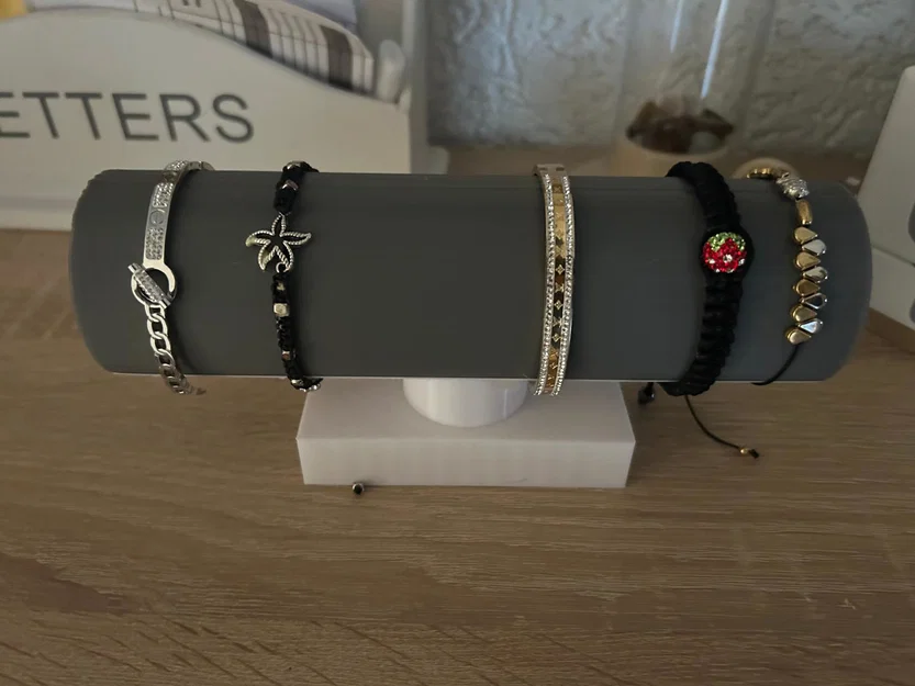 Giá đỡ vòng tay (Bracelet Holder) - Image 1