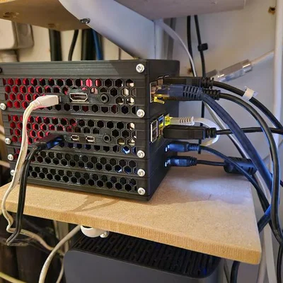 Vỏ Raspberry PI dạng module (Modular Raspberry PI case)