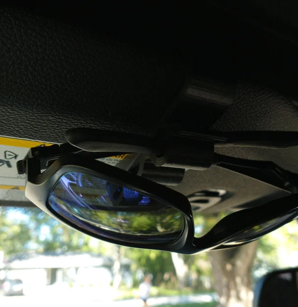 Giá gắn kính mát cho visor Jeep Wrangler JL 2018–2024 - Image 3