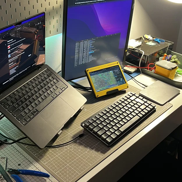 Vỏ để bàn cho màn hình Waveshare HDMI 7 inch - Image 5