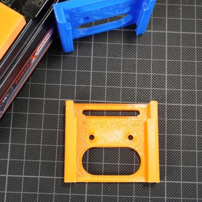 Giá treo pin Einhell PXC Power X Change + gá trạm sạc 3A