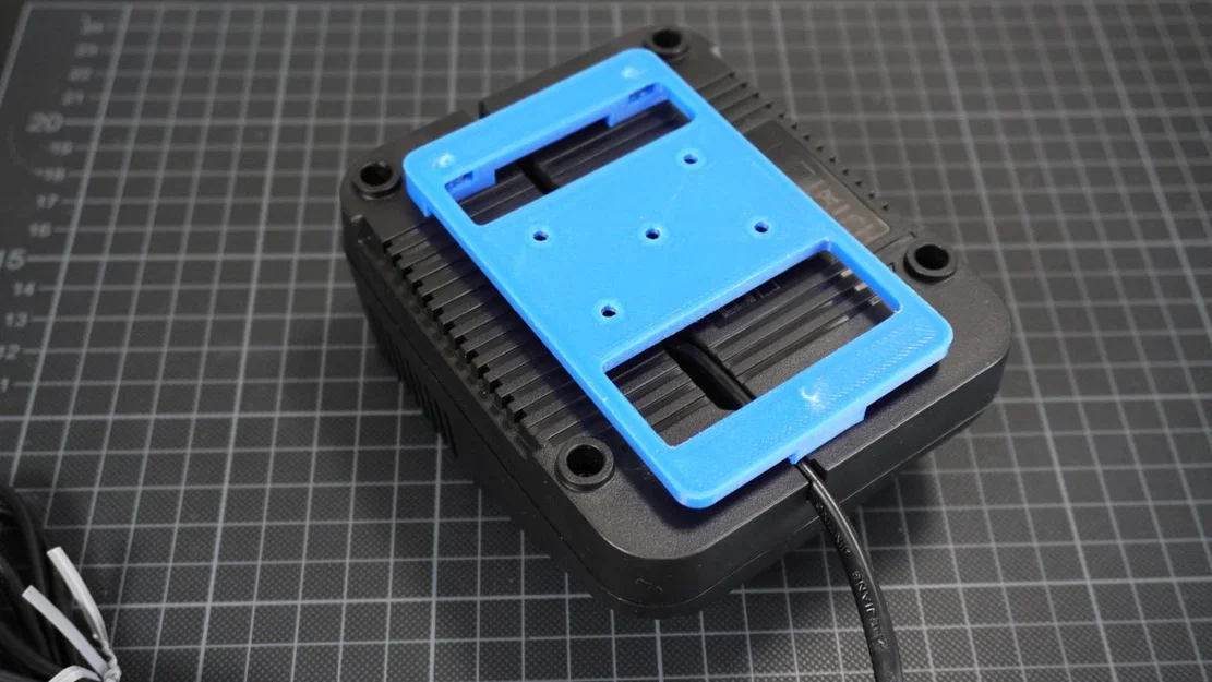 Giá treo pin Einhell PXC Power X Change + gá trạm sạc 3A - Image 4