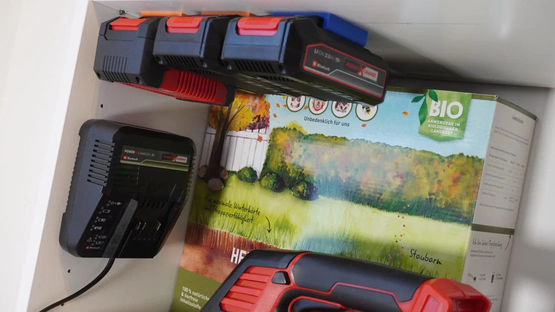 Giá treo pin Einhell PXC Power X Change + gá trạm sạc 3A - Image 8