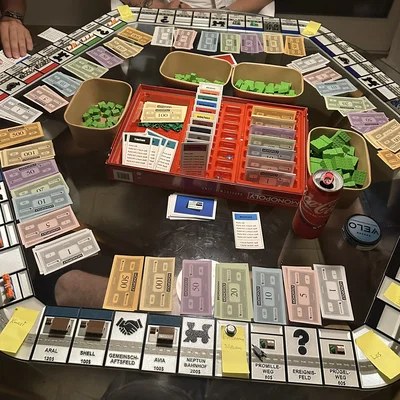 Monopoly - Bản Overengineered (phiên bản nâng cấp quá đà)