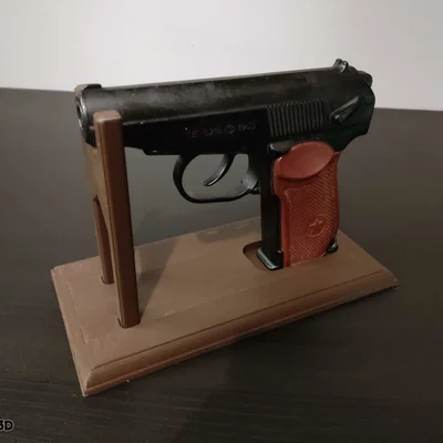 Chân Đế Trưng Bày Súng Makarov (Makarov Gun Display)