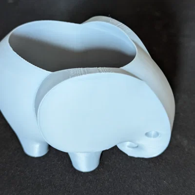 Chậu voi (Elephant Planter) – Chậu cây, bình cắm hoa hoặc ống đựng bút