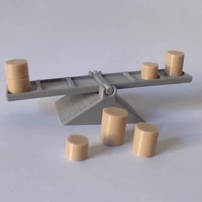 Cân Thăng Bằng Giáo Dục (Educational Balance Scale)