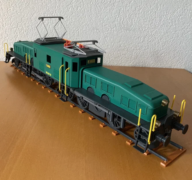 Đầu máy Swiss Railways Crocodile CE 6/8 iii tỉ lệ 1:32 - Image 1