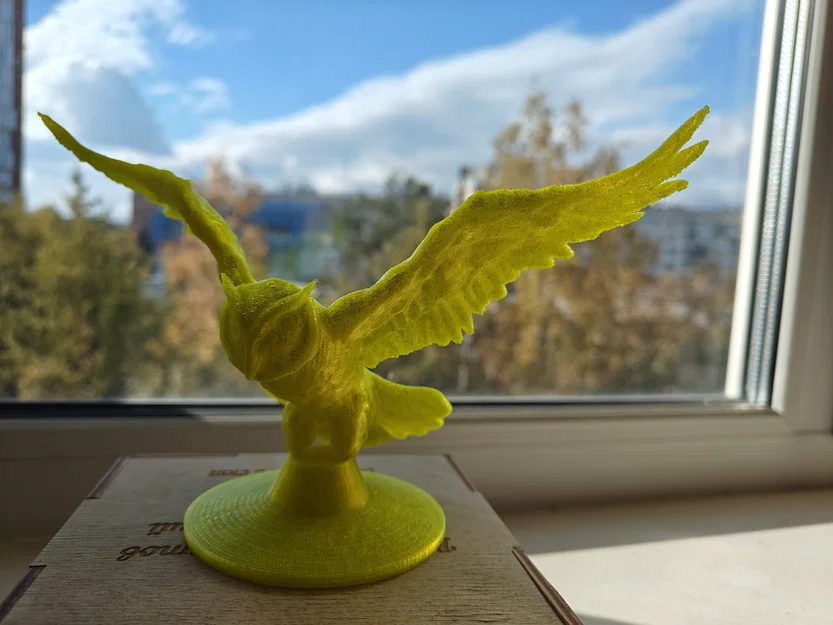 Mô hình tượng cú mèo tung cánh trang trí bàn làm việc độc đáo - Image 1