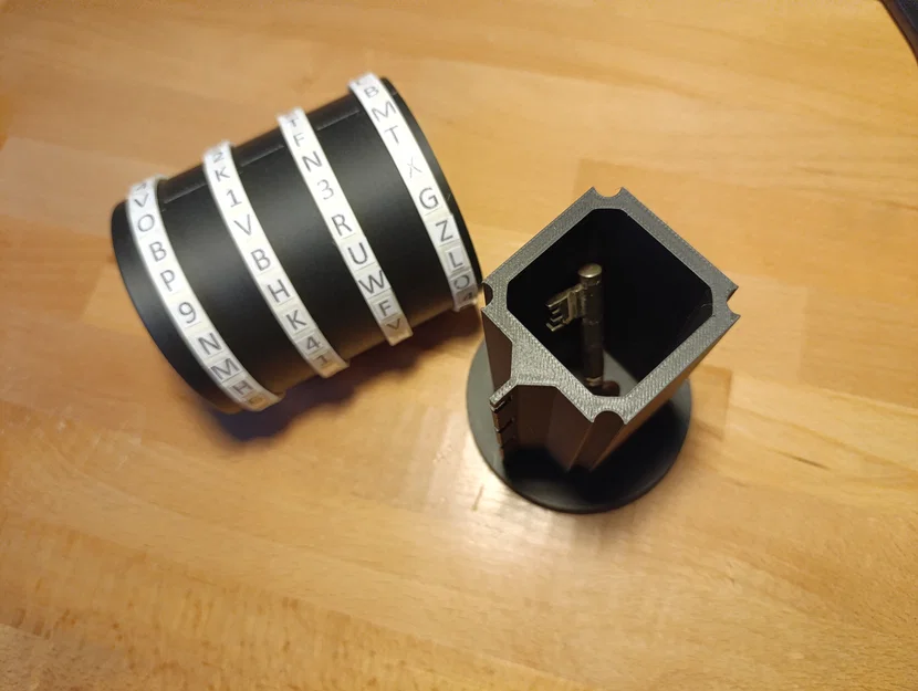 Hộp bí mật 4 chữ số (4 digit secret box) - Image 1