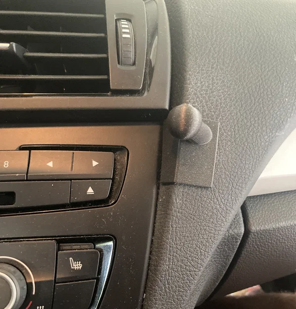Giá đỡ ball mount 17mm cho BMW 1 Series F20 gắn điện thoại - Image 1