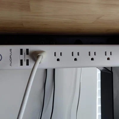 Giá treo Power Strip cho bàn Uplift Desk