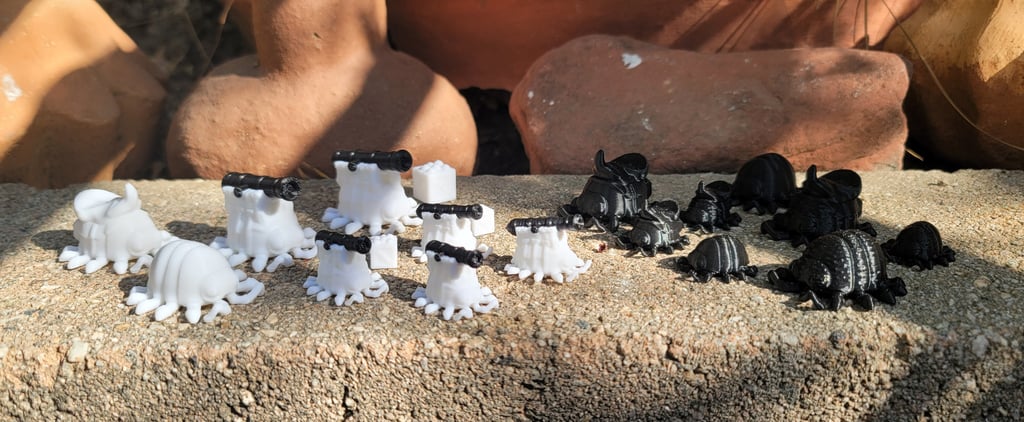 Giant Pillbugs – Bọ cuốn chiếu đất khổng lồ cho tabletop - Image 7