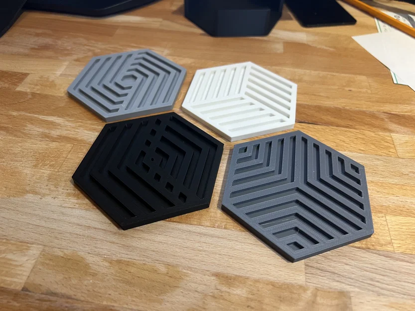 Bộ Lót Ly Họa Tiết Hình Học Kèm Đáy (Geometric Coasters w/Bottom) - Image 1