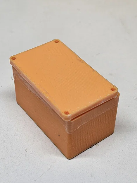 Hộp tùy chỉnh kích thước kèm nắp và 4 con ốc - Image 2