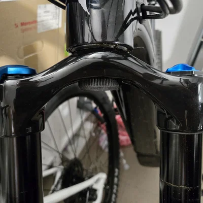 StealthTag (AirTag giấu trong cổ phuộc/steerer) MTB