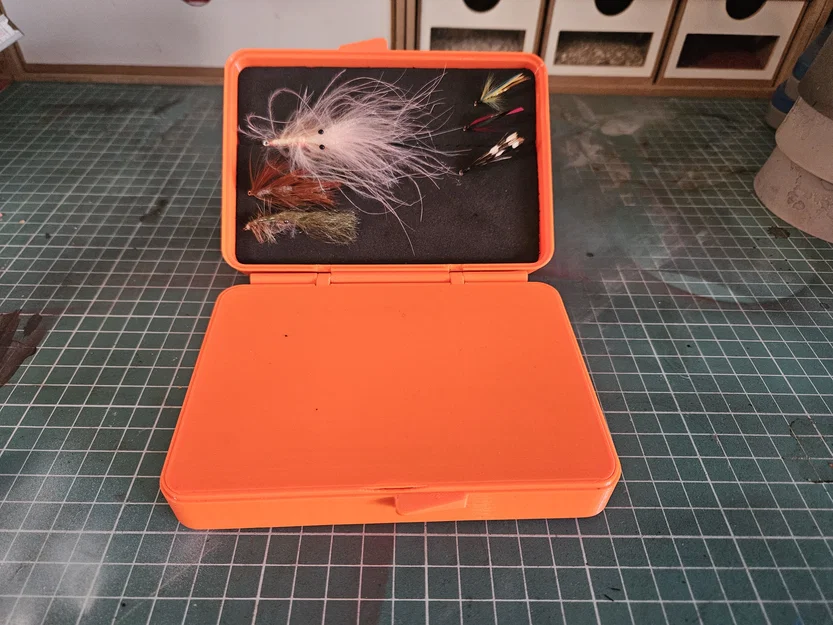 Hộp Fly kèm ngăn chứa Tackle (Fly Box with Tackle Storage) - Image 4