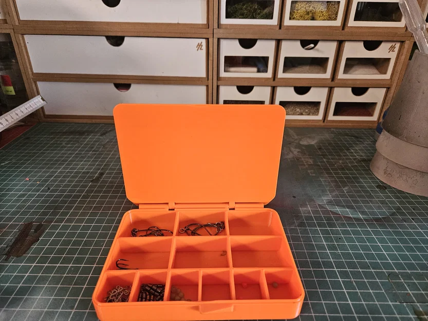 Hộp Fly kèm ngăn chứa Tackle (Fly Box with Tackle Storage) - Image 5