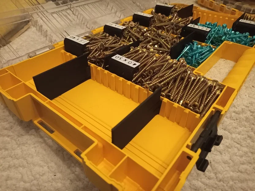 Vách ngăn DeWalt Tough Case System (divider) - Image 1