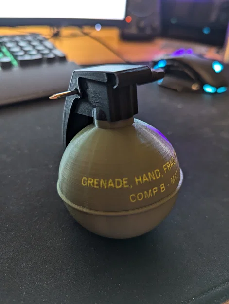 Mô hình lựu đạn M67 in 3D đa màu sắc - Image 1