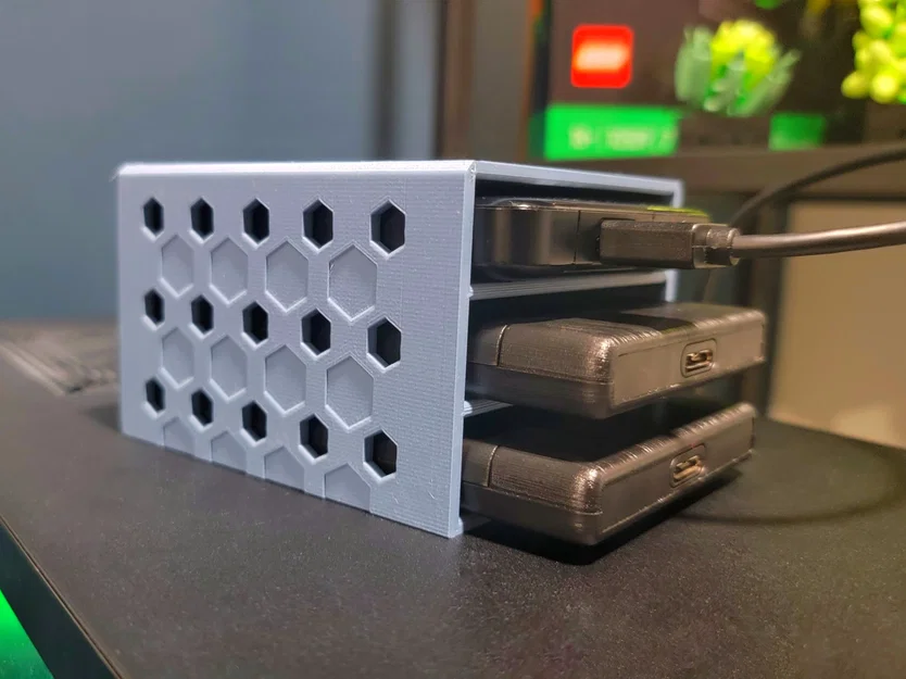 Giá đỡ ổ cứng di động (External Hard Drive Storage) in 3D gọn gàng - Image 1