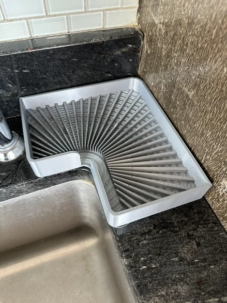 Khay đựng đồ góc bồn rửa chén: Giải pháp giữ bếp khô ráo, sạch sẽ - Image 1