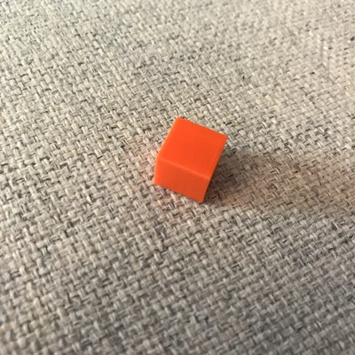 Khối lập phương 1x1x1 cm dùng để kiểm tra máy in 3D