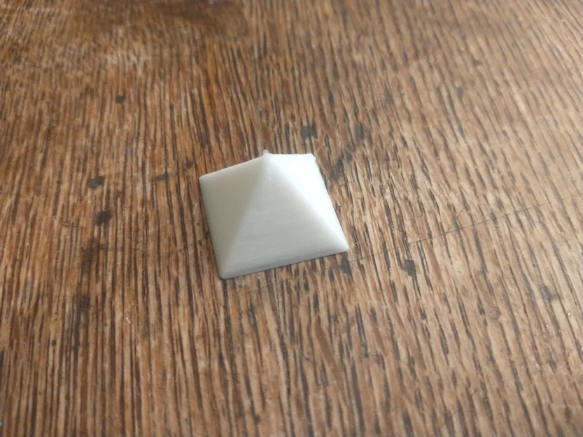 Mô hình kim tự tháp đều 3D - Hình khối học hoàn hảo cho giáo cụ - Image 1