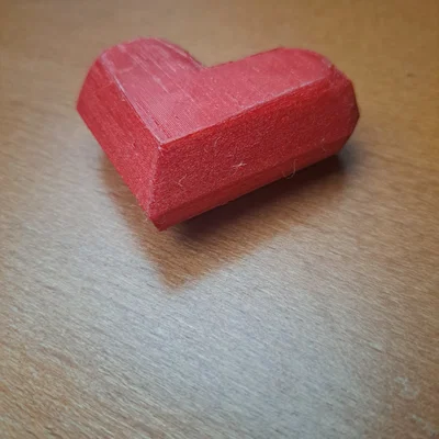 Mô hình in 3D trái tim Low Poly (Low Poly Heart) dễ thương
