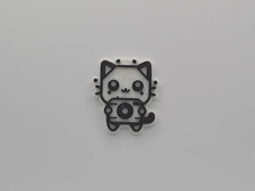 Móc khóa mèo ôm máy ảnh in 3D siêu đáng yêu - Image 1