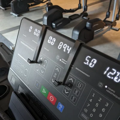 Giá treo máy tính bảng 3D cho máy chạy bộ và máy tập toàn thân