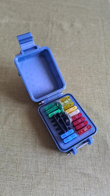 Hộp Đựng Cầu Chì Parametric Siêu Bền - Image 1