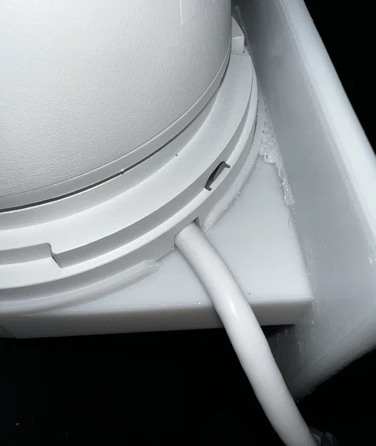 Giá đỡ dán băng keo 2 mặt cho camera Hikvision Dome IP - Image 4