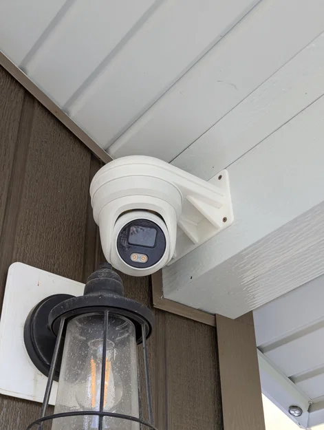 Ngàm gắn dome Hikvision – khoảng cách lỗ 110mm - Image 1