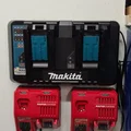 Giá treo (Halterung) cho sạc Makita DC18RD - Thumbnail 1