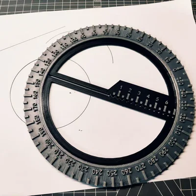Thước đo góc (Protractor) xoay được