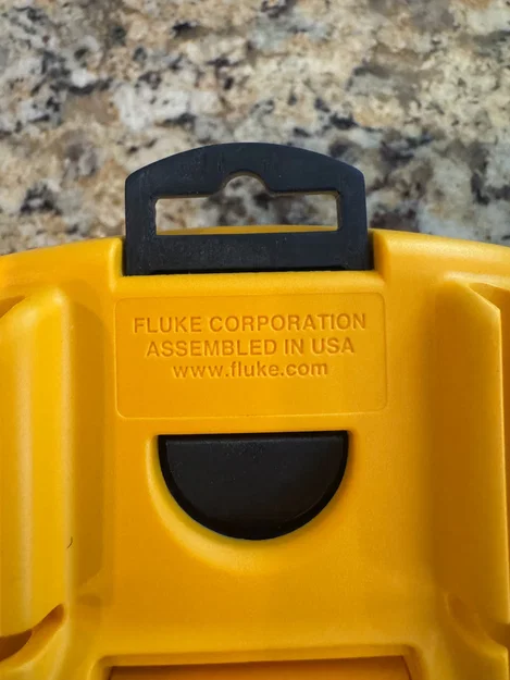 Kẹp treo đa dụng Fluke (Fluke Universal Hanger Clip) - Image 1