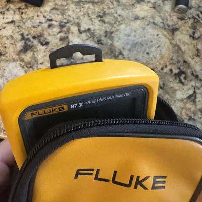 Kẹp treo đa dụng Fluke (Fluke Universal Hanger Clip)